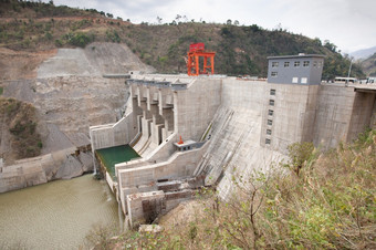 禁止闲谈，聊<strong>天</strong>水电权力植物的大坝建muong谁联合比顺从的小镇来洲省越南这一个两个作品级联液压的南<strong>河山</strong>和<strong>天</strong>空背景冬<strong>天</strong>季节