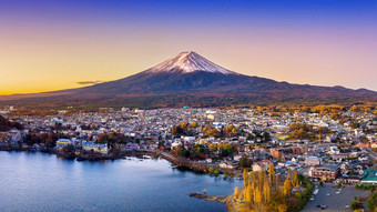 富士山和河口湖湖日落<strong>秋天季节</strong>富士山山手日本