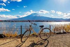 自行车河口湖和富士山日本