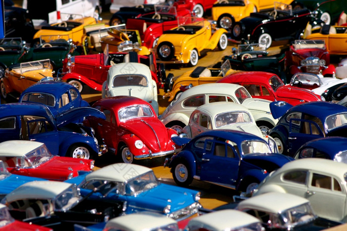 色彩斑斓的交通小时具有收藏价值的微型车模型微型汽车小时