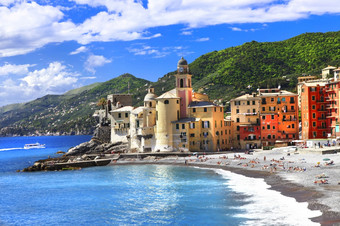意大利夏天假期美丽的色彩斑斓的沿海小镇camogli利古里亚意大利camogli沿海小镇利古里亚意大利