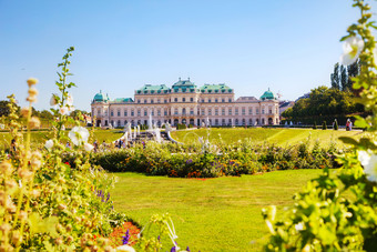 <strong>维也纳</strong>8月瞭望台宫8月<strong>维也纳</strong>奥地利rsquo历史建筑复杂的组成两个巴洛克式的宫殿的橘园和的宫马厩