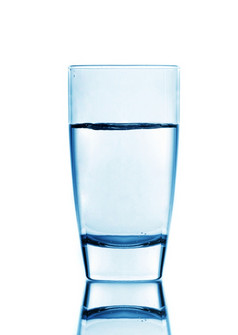 水玻璃孤立的白色背景水玻璃孤立的