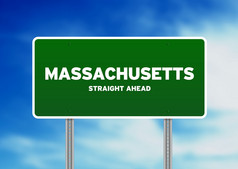 绿色麻萨诸塞州美国高速公路标志云背景