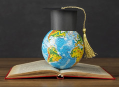 毕业帽地球全球