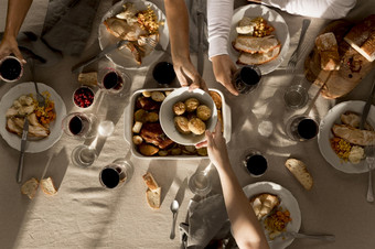 前视图美味的感恩节餐决议和高质量美丽的照片前视图美味的感恩节餐高质量美丽的照片概念