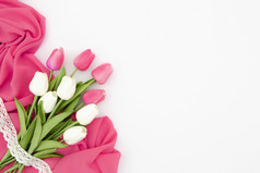 平躺粉红色的白色郁金香决议和高质量美丽的照片平躺粉红色的白色郁金香高质量美丽的照片概念