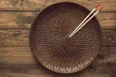 空轮板与两个木筷子表格