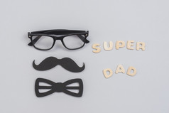 超级爸爸登记与眼镜纸胡子