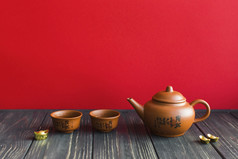 茶壶杯木桌面