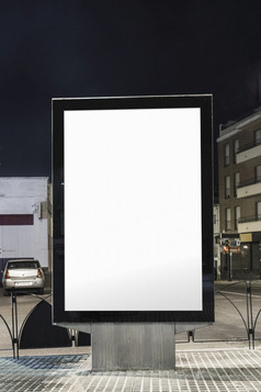 空白白色广告广告牌城市街晚上