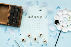 木排版块羽毛3月块3月邮票日历与文具对蓝色的背景