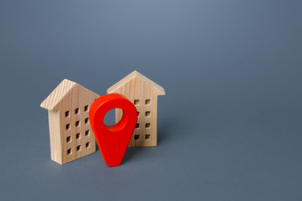 红色的位置销和房子位置概念结算跟踪互联网的事<strong>情</strong>城市导航<strong>定</strong>向越野比赛搜索为住房选项基础设施和周围的环境当地的搜索