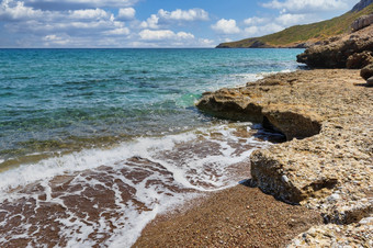 岩石海滩与绿松石水域kythera岛夏天希腊岩石海滩与绿松石水域kythera岛夏天希腊
