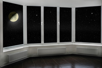 视图从窗口晚上天空与星星和闪亮的月亮窗口与视图月亮和黑暗晚上天空星星和月亮可见从室内窗口睡衣天空与星星窗口与视图月亮和黑暗晚上天空星星和月亮
