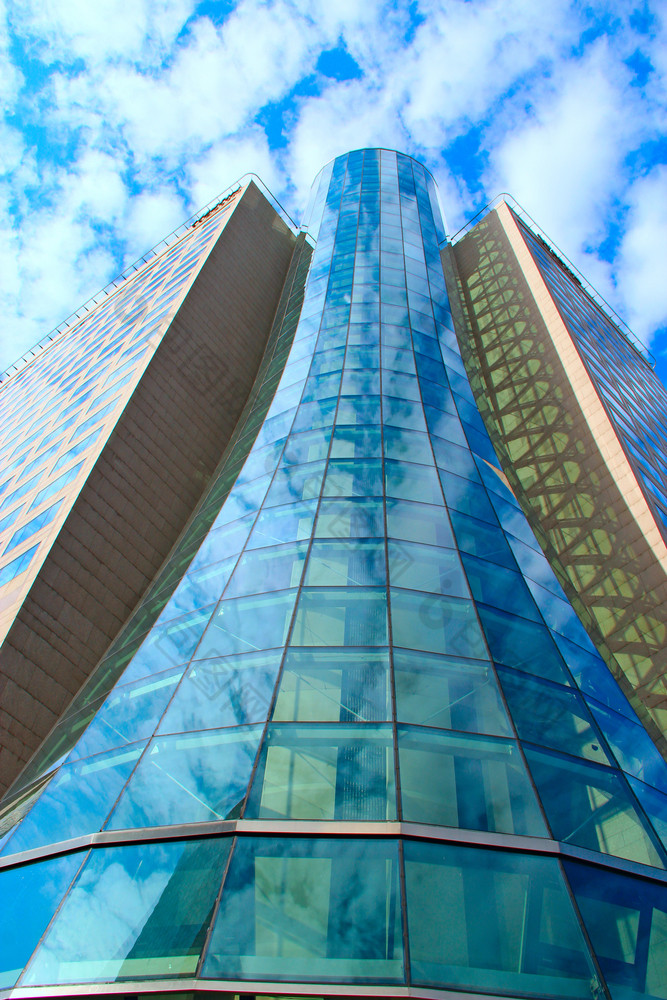 高玻璃摩天大楼华沙现代体系结构城市建筑业务中心与现代建筑华沙摩天大楼城市高玻璃摩天大楼华沙现代体系结构城市建筑