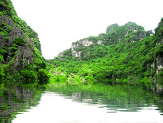 景观与moutain和河页安保兵越南