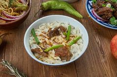 古里尔泰舒尔蒙古面条汤蒙古厨房亚洲传统的各种各样的菜前视图