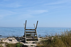 木风格栅栏的海岸的波罗的海海的岛奥兰