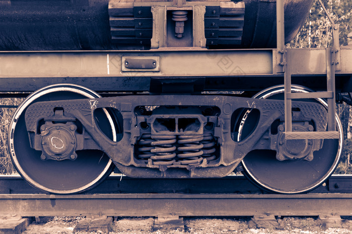 一对火车轮子特写镜头拍摄铁路运输概念一对火车轮子