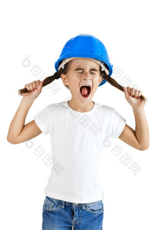 <strong>小年</strong>轻的女孩大喊大叫和穿保护头盔孤立的白色背景