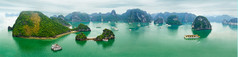 旅游junks浮动在石灰石岩石早期早....长湾南中国海越南东南亚洲这垂直图片全景