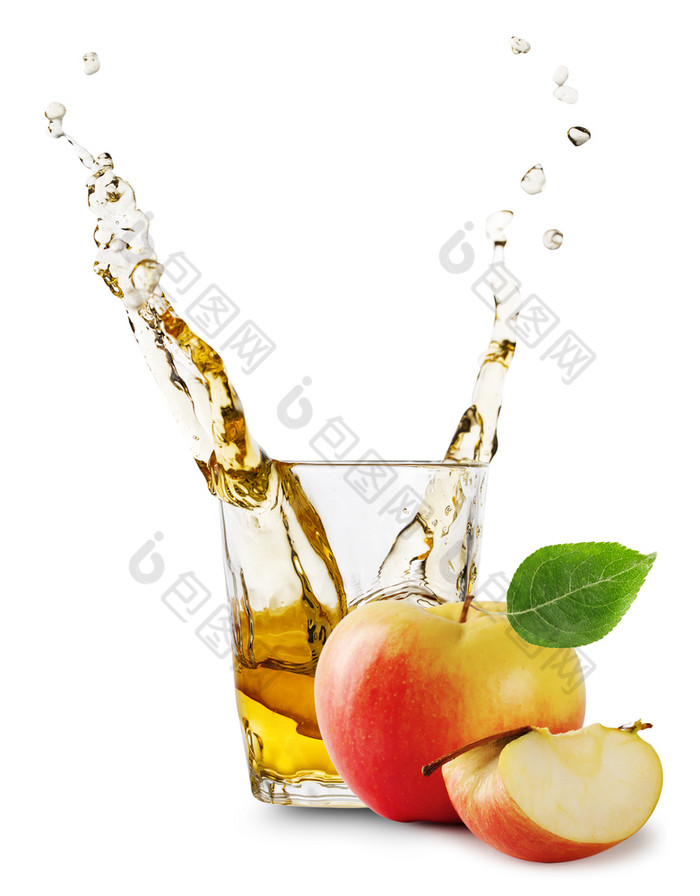 玻璃苹果汁与飞溅和苹果孤立的白色背景玻璃苹果汁与飞溅和苹果