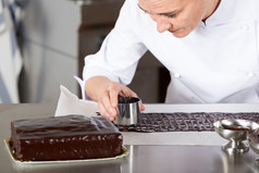 糕点老板的厨房装修蛋糕巧克力