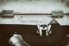 打字机与的短语打字机与的短语爱小说