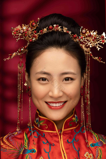 美丽的中式新娘妆面特写