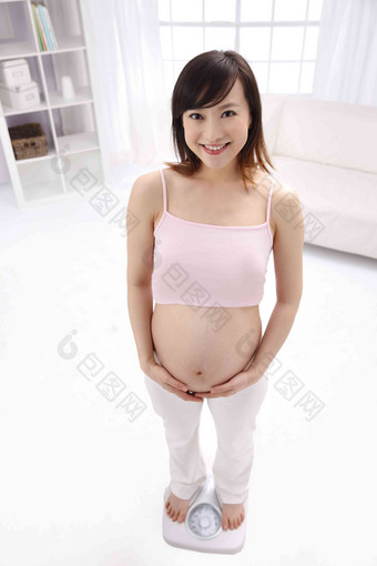 孕妇称体重