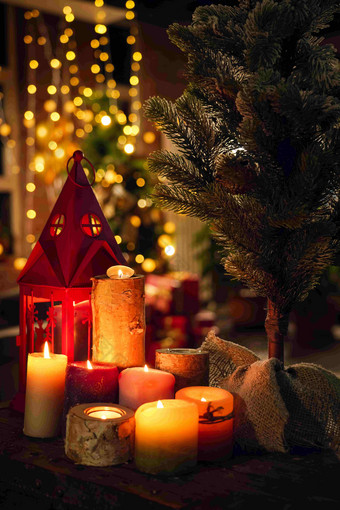 圣诞节蜡烛松树静物