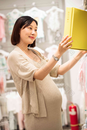 孕妇选购婴儿服装