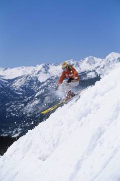 滑雪滑雪滑雪坡一边视图