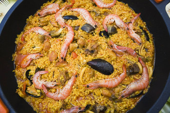 西班牙海鲜<strong>饭</strong>虾贻贝典型的西班牙语菜成分地中海西班牙