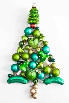绿色圣诞节饰品树形状
