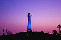 紫色的灯塔