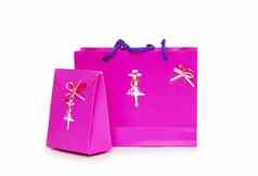 粉红色的礼物盒子白色背景