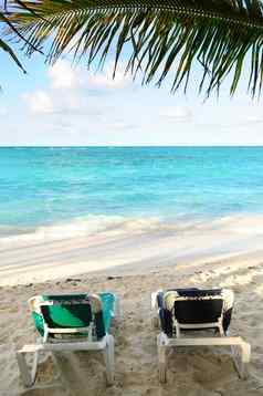 海滩椅子海洋海岸