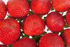 集团红色的草莓孤立的白色背景
