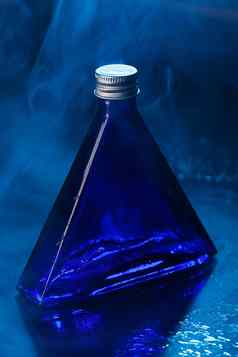 蓝色的瓶背景