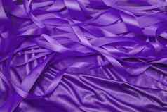 紫色的缎丝带