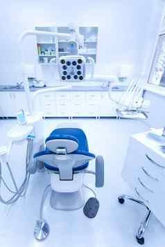 牙医办公室设备明亮的色彩斑斓的语气概念