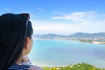 女人旅游看海洋普吉岛泰国