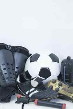 足球设备靴子胫骨垫足球水瓶