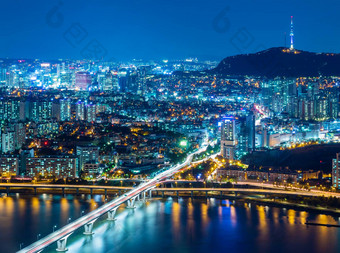 首尔南韩国天际线晚上