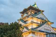 大阪城堡多云的天空雨秋天大阪日本