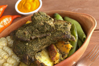 传统的秘鲁菜被称为pachamanca