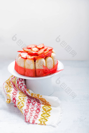 蛋糕夏洛特草莓