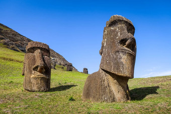 moais雕像的<strong>拉拉</strong>库火山复活节岛